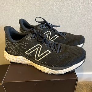 Mens New Balance shoe